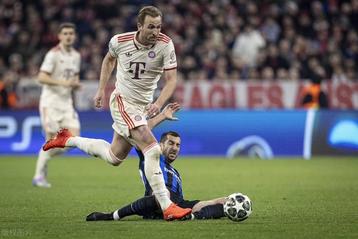 国米绝杀曼联，贝尔扑点救主世界杯的简单介绍