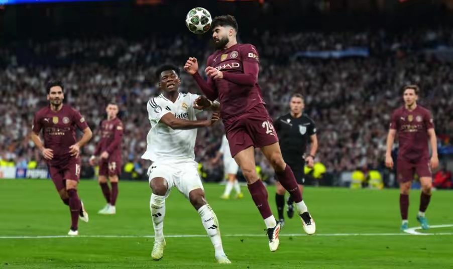 AC米兰绝杀曼城，博格巴补时绝平欧联杯的简单介绍