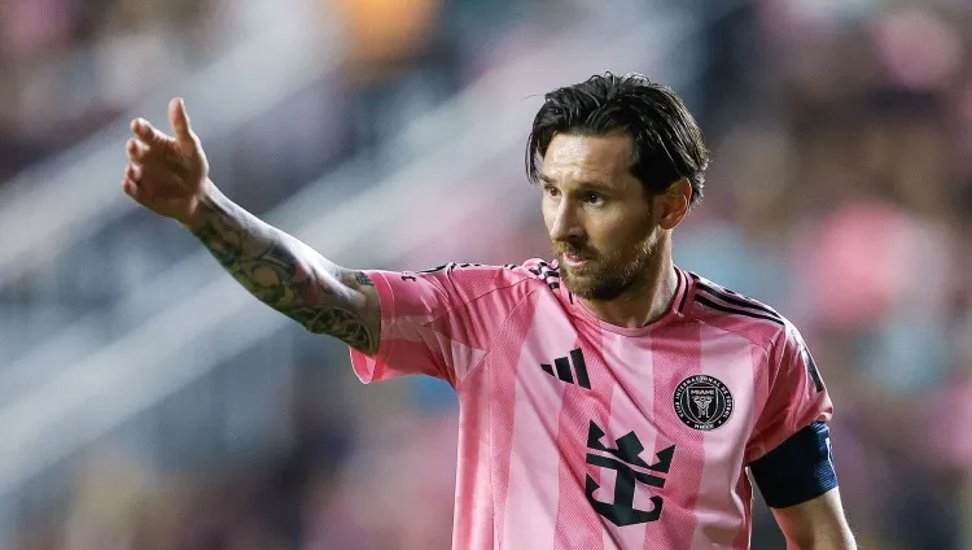 包含里昂战平切尔西，莱万补时绝平欧冠的词条